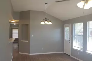 2221 Creekside Ln, Georgetown, TX 78626 - Photo 12