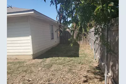 2221 Creekside Lane #B, Georgetown, TX 78626 - Photo 26