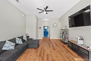 116 Soapstone Dr, Jarrell, TX 76537 - Photo 8