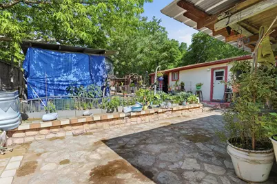 2900 Webberville Road, Austin, TX 78702 - Photo 16