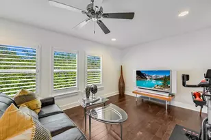 2100 E 10th St, Austin, TX 78702 - Photo 20