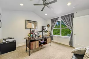 2100 E 10th St, Austin, TX 78702 - Photo 26