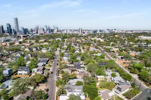 2100 E 10th St, Austin, TX 78702 - Photo 30