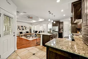 9402 Springwood Dr, Austin, TX 78750 - Photo 8