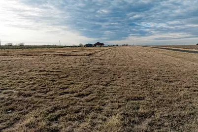 18701 Carlson Road, Elgin, TX 78621 - Photo 2