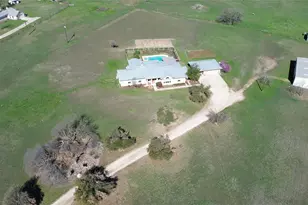400 Hy View Ln, Hutto, TX 78634 - Photo 1