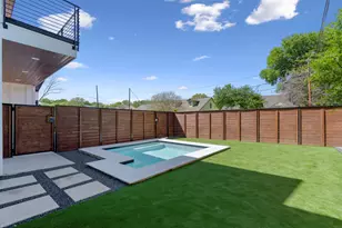 3919 E 16th St, Austin, TX 78721 - Photo 4