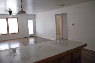 633 S Commerce Street, Lockhart, TX 78644 - Photo 26