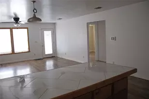 633 S Commerce St, Lockhart, TX 78644 - Photo 26