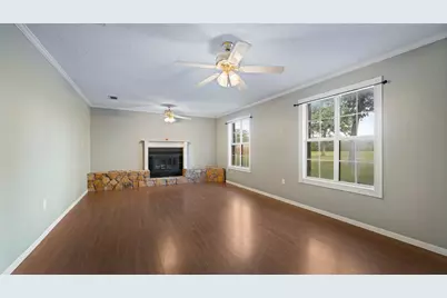 8058 Milam County Road 455, Thorndale, TX 78947 - Photo 10