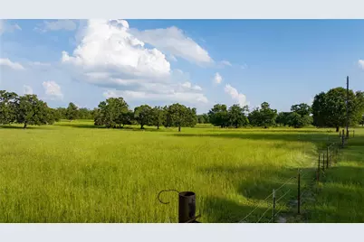 8058 Milam County Road 455, Thorndale, TX 78947 - Photo 32