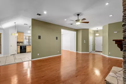 10000 Brantley Bend, Austin, TX 78748 - Photo 4
