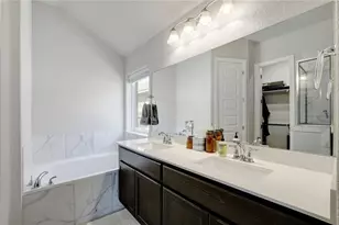 416 Peakside Cir, Dripping Springs, TX 78620 - Photo 20