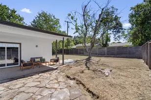 8303 Briarwood Ln, Austin, TX 78757 - Photo 28