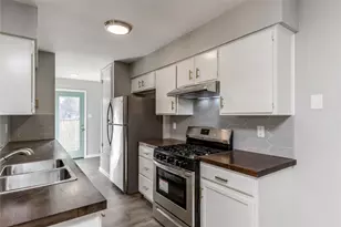 913 Chisholm Cove, Round Rock, TX 78681 - Photo 18