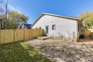 913 Chisholm Cove, Round Rock, TX 78681 - Photo 8