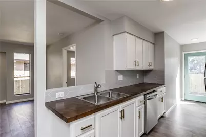 913 Chisholm Cove, Round Rock, TX 78681 - Photo 20