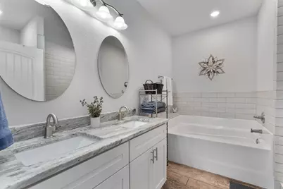 835 Sunny Slope Road, Liberty Hill, TX 78642 - Photo 10