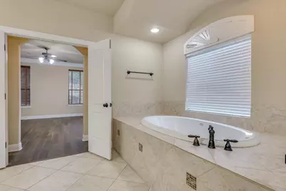 11629 Woodland Hills Trail, Austin, TX 78732 - Photo 20