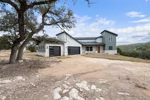 18213 Gregg Bluff Rd, Jonestown, TX 78645 - Photo 2