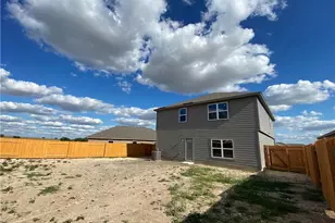 105 Brunswick Ln, Jarrell, TX 76537 - Photo 32