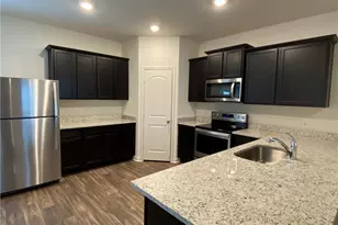 105 Brunswick Ln, Jarrell, TX 76537 - Photo 8