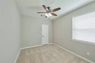 6531 Hunters Creek Ln, Baytown, TX 77521 - Photo 22