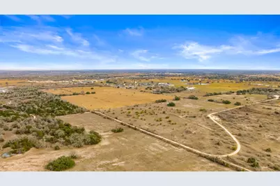 3650 E Austin Street, Giddings, TX 78942 - Photo 12