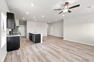 300 Sleep Holw, Jarrell, TX 76537 - Photo 14