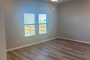 300 Sleep Holw, Jarrell, TX 76537 - Photo 6