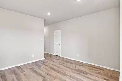 300 Sleep Hollow, Jarrell, TX 76537 - Photo 16