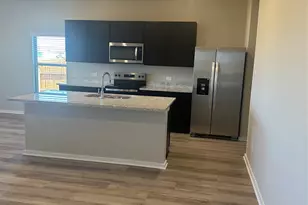 300 Sleep Holw, Jarrell, TX 76537 - Photo 4