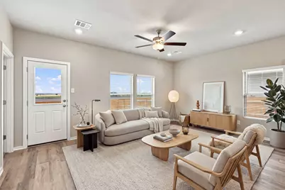 300 Sleep Hollow, Jarrell, TX 76537 - Photo 6
