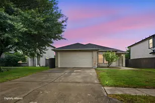2206 Bluebonnet Dr, Round Rock, TX 78664 - Photo 2