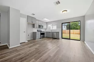 2206 Bluebonnet Dr, Round Rock, TX 78664 - Photo 8