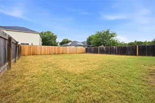 2206 Bluebonnet Dr, Round Rock, TX 78664 - Photo 34