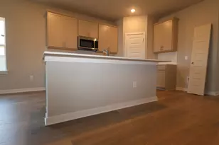 4504 Bridal Veil Dr, Austin, TX 78747 - Photo 2