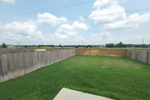 500 Magnum Force Dr, Jarrell, TX 76537 - Photo 2