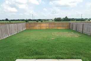 500 Magnum Force Dr, Jarrell, TX 76537 - Photo 32