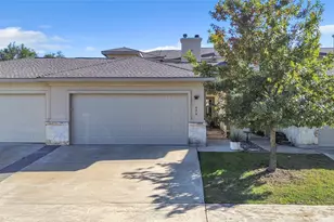 434 Stagecoach Trail, San Marcos, TX 78666 - Photo 2