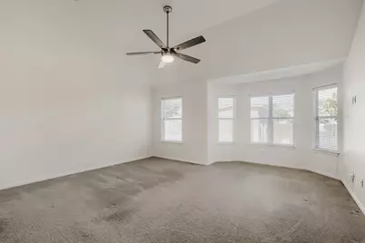 1009 N Ash Cove, Hutto, TX 78634 - Photo 10