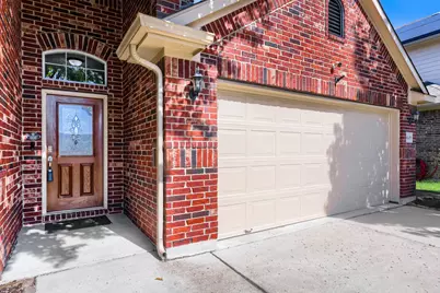 1009 N Ash Cove, Hutto, TX 78634 - Photo 2