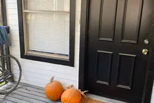 912 W 22 1/2 St, Austin, TX 78705 - Photo 4