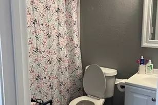 912 W 22 1/2 St, Austin, TX 78705 - Photo 8