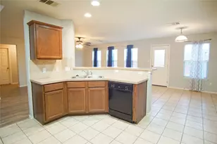 210 Kings Ridge Dr, Buda, TX 78610 - Photo 8