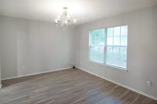 210 Kings Ridge Dr, Buda, TX 78610 - Photo 10