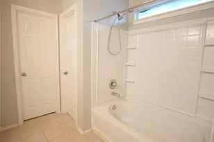 210 Kings Ridge Dr, Buda, TX 78610 - Photo 18