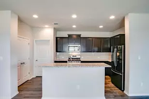 129 Goldfinch Dr, San Marcos, TX 78666 - Photo 10