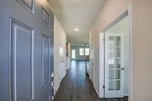 129 Goldfinch Dr, San Marcos, TX 78666 - Photo 2