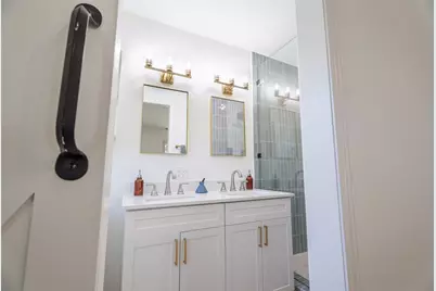 1613 Glencrest Drive, Austin, TX 78723 - Photo 16
